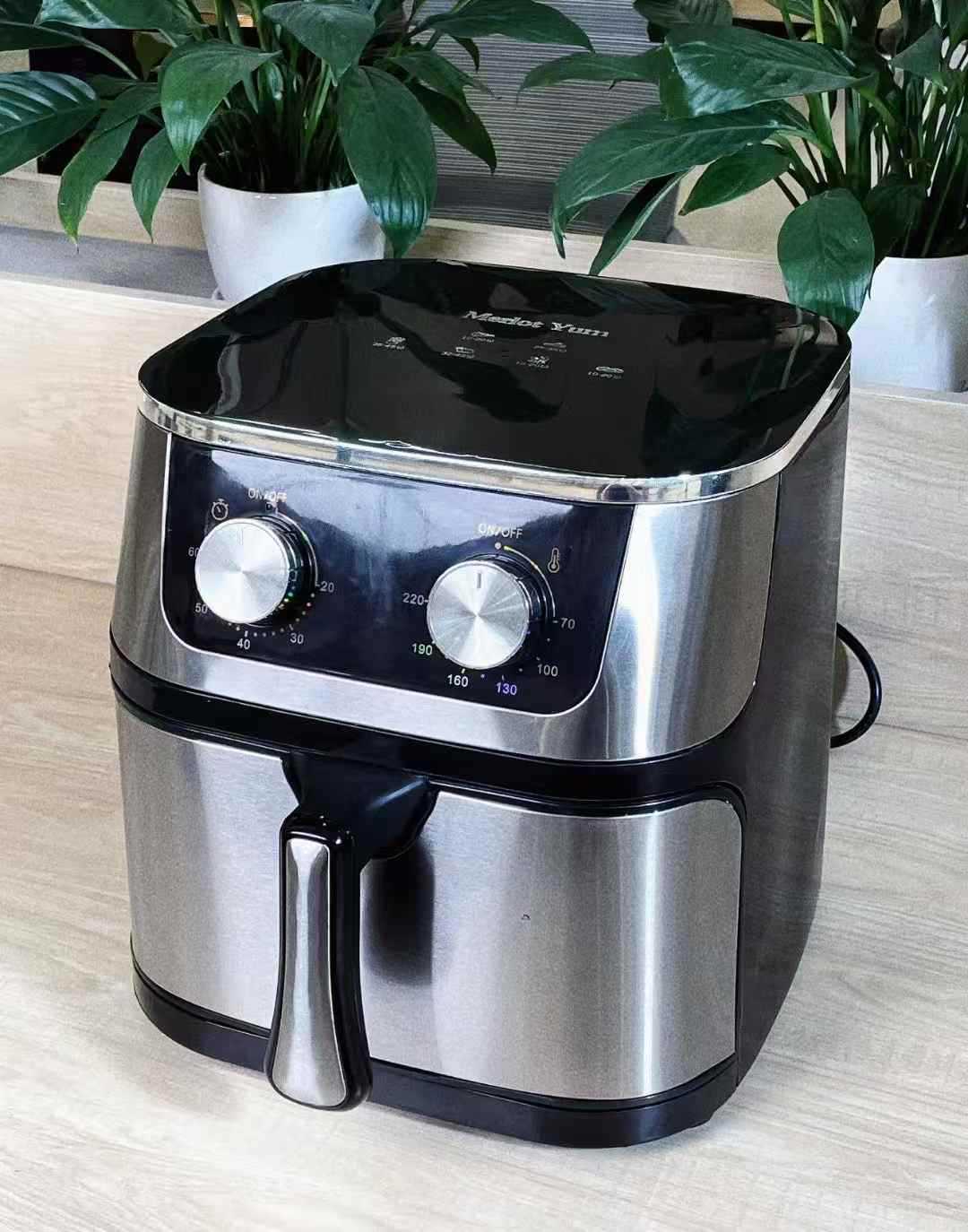 Large-capacity visible air fryer